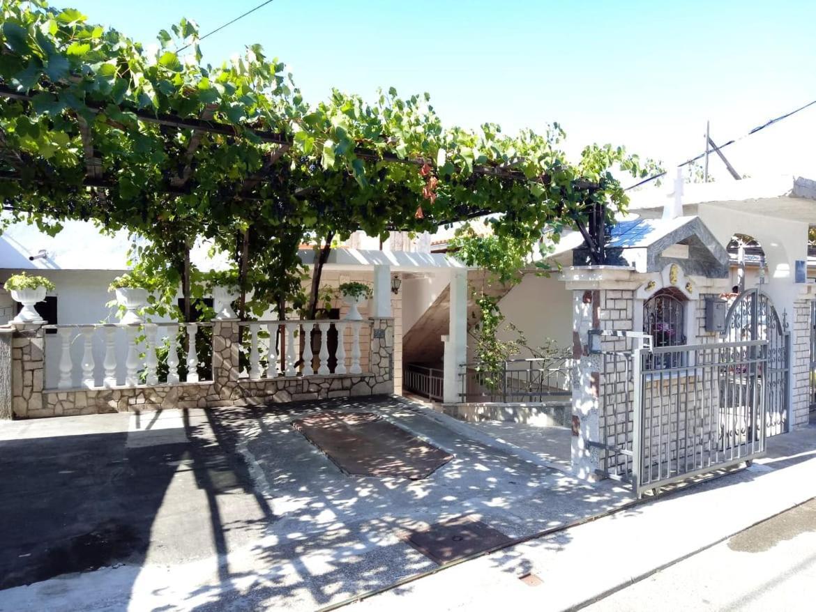 Marijan Apartments Crikvenica Exterior photo